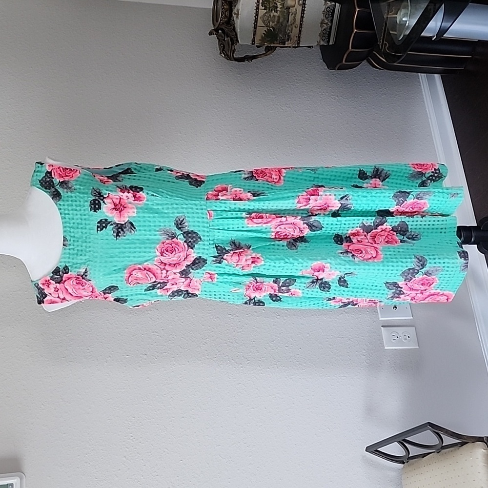 Signature by Robbie Bee Midi Dress